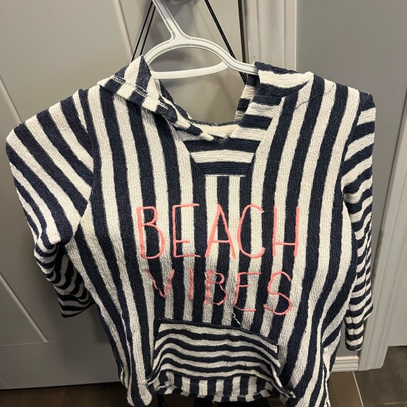 3 medium size hoodies approx size 8, very good shape - Picture 3 of 3